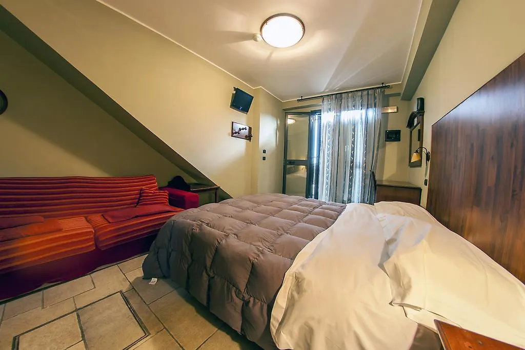 B&B Catania Capomulini Vampolieri Bed & Breakfast