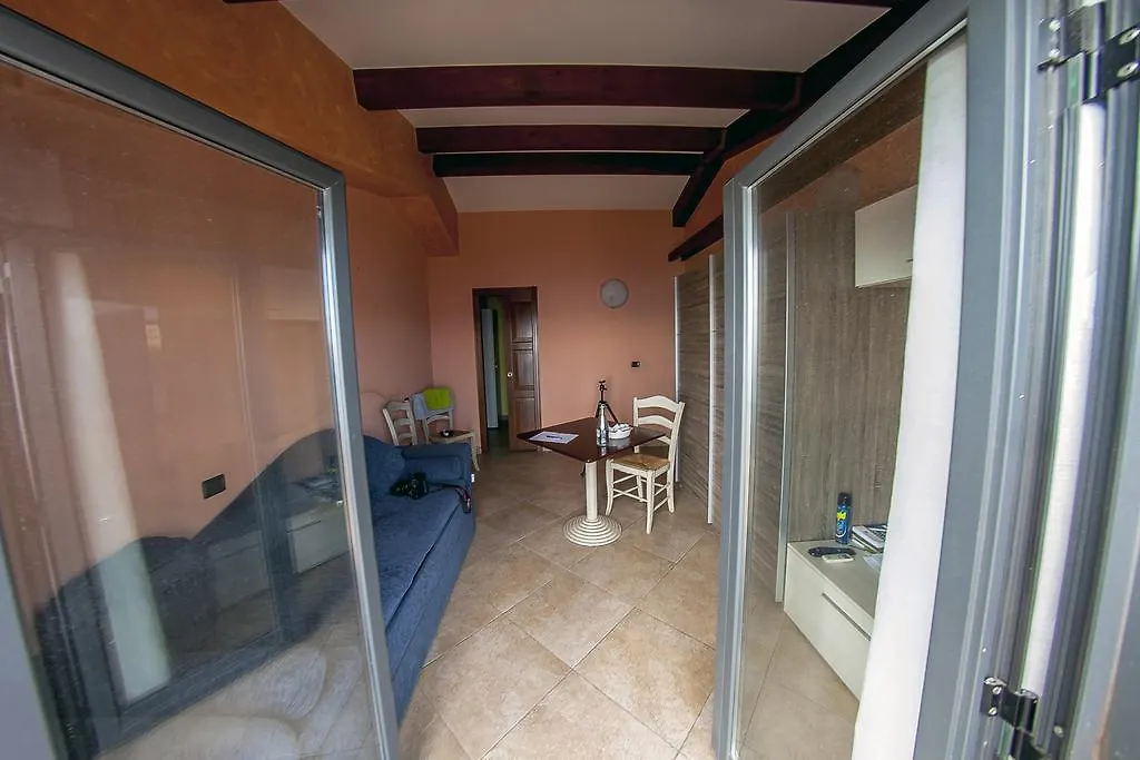 B&B Catania Capomulini Vampolieri Bed & Breakfast