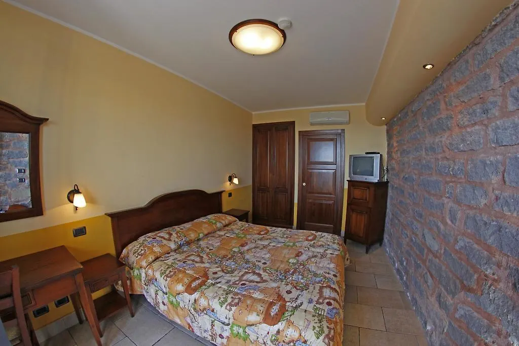B&B Catania Capomulini Vampolieri 0*,  Italia